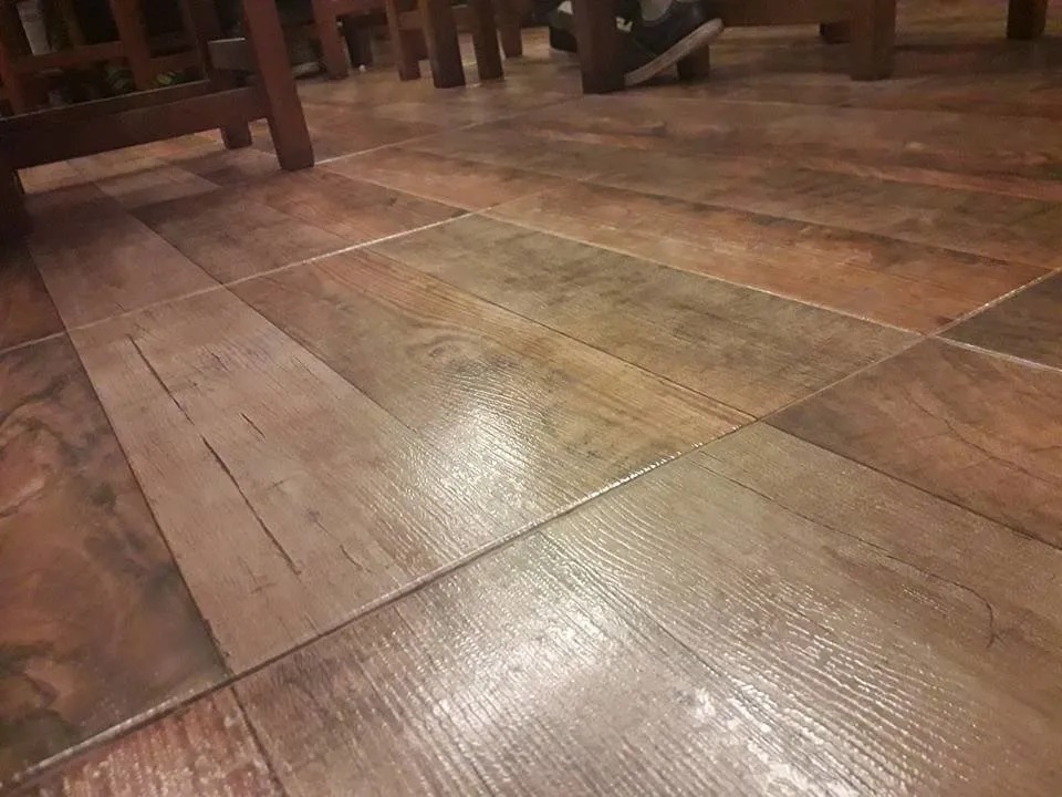 Ceramica Cortines 45x45 Parquet Castaño