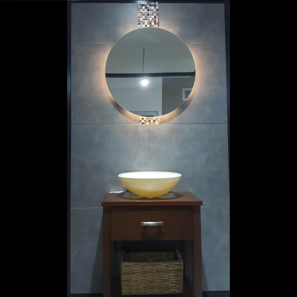 Espejo Reflejar Sol Led 67 Cm Con Luz Directa