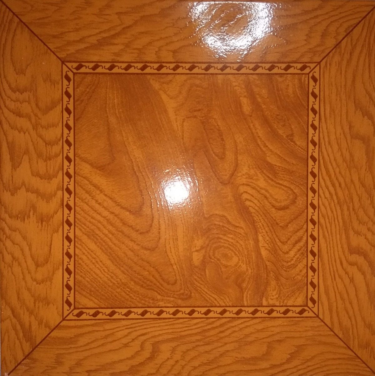 Cerámica Alberdi 36×36 Cedro