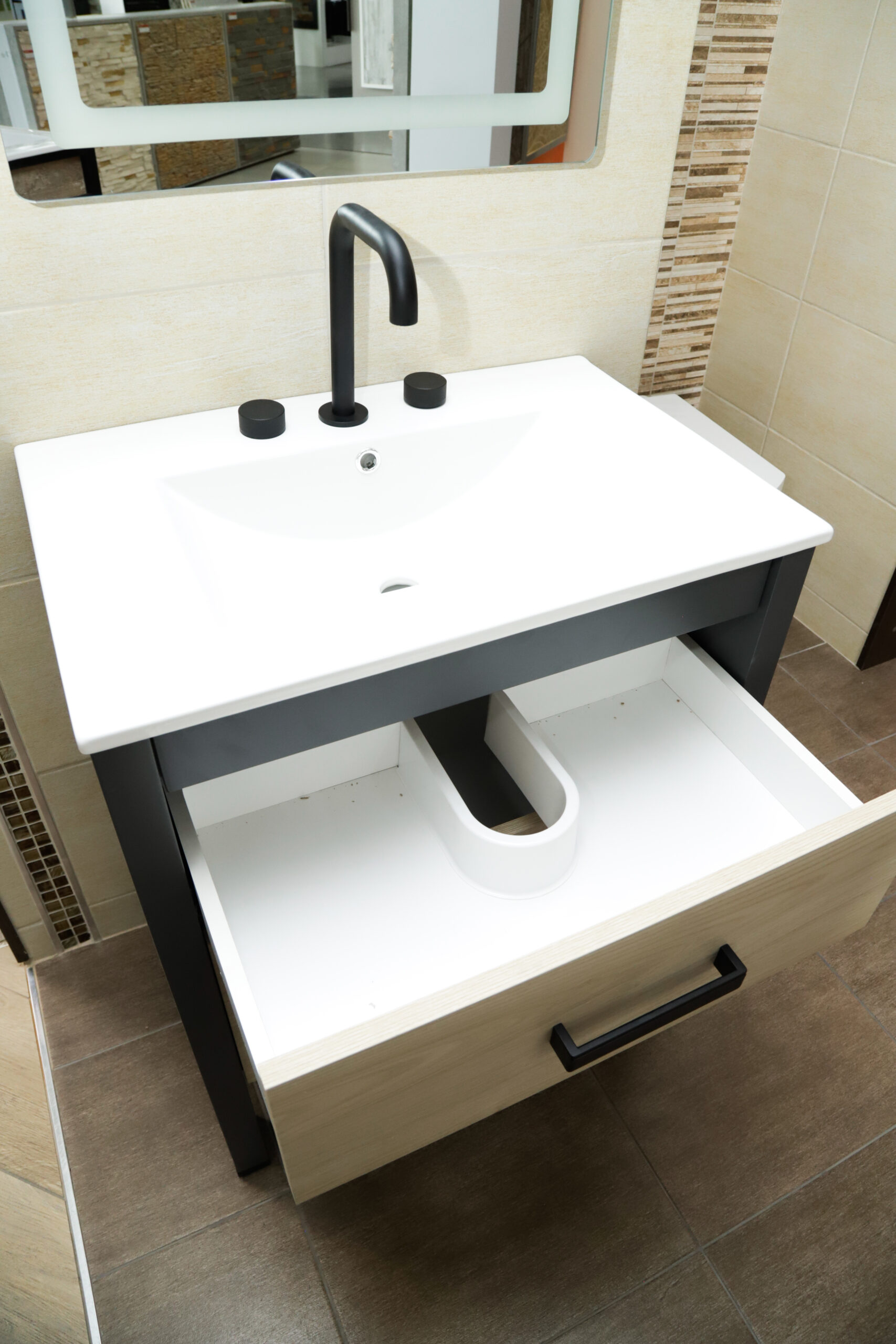 Vanitory De Pie Con Bacha Monocomando Campi Black 70 Cm
