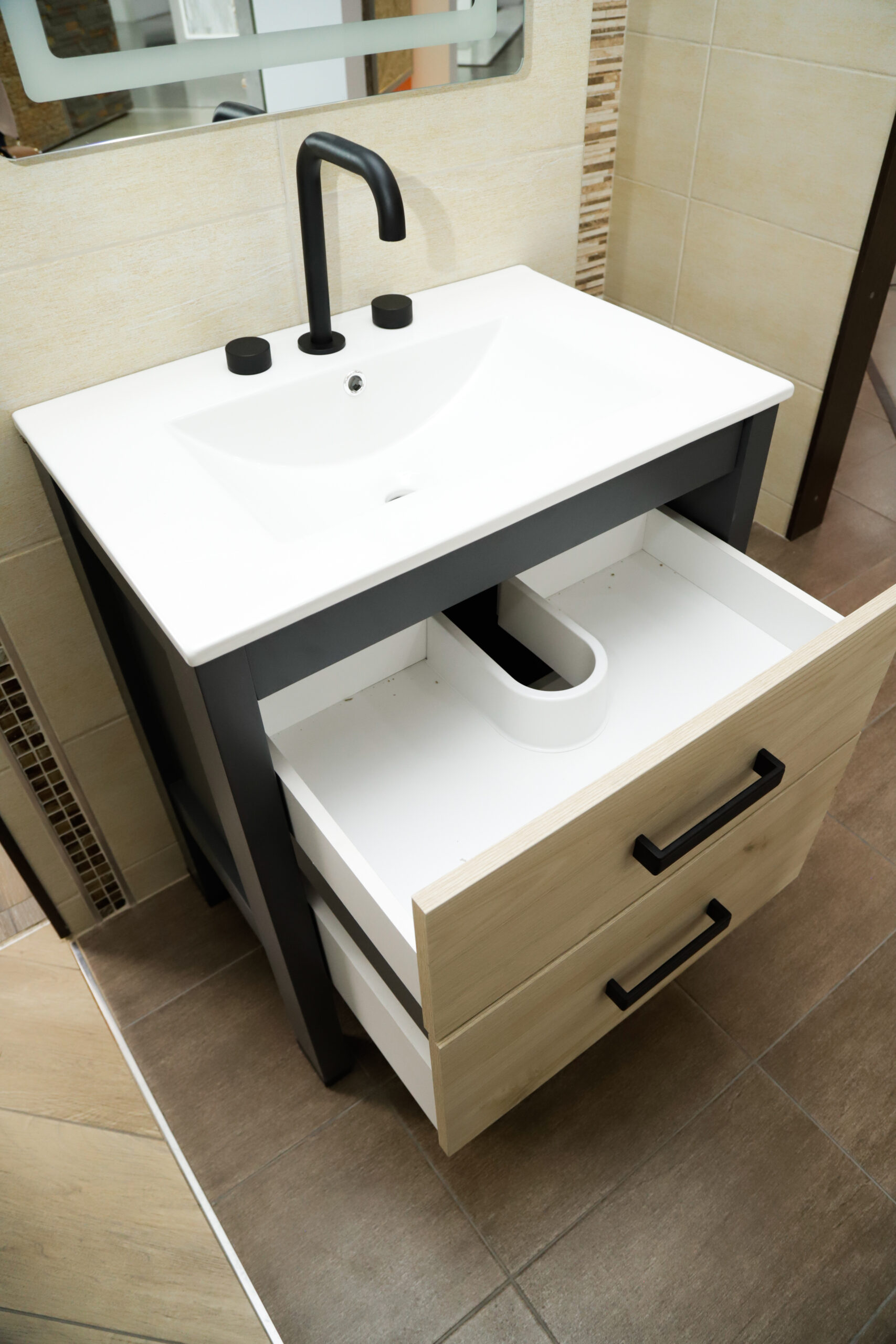 Vanitory De Pie Con Bacha Monocomando Campi Black 70 Cm