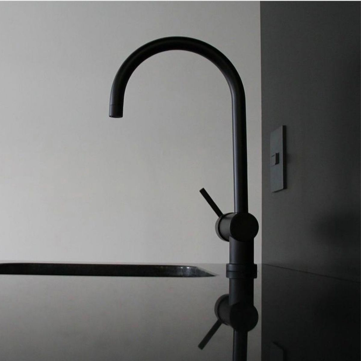 Griferia Monocomando Para Cocina Peirano Black Velvet 20-190